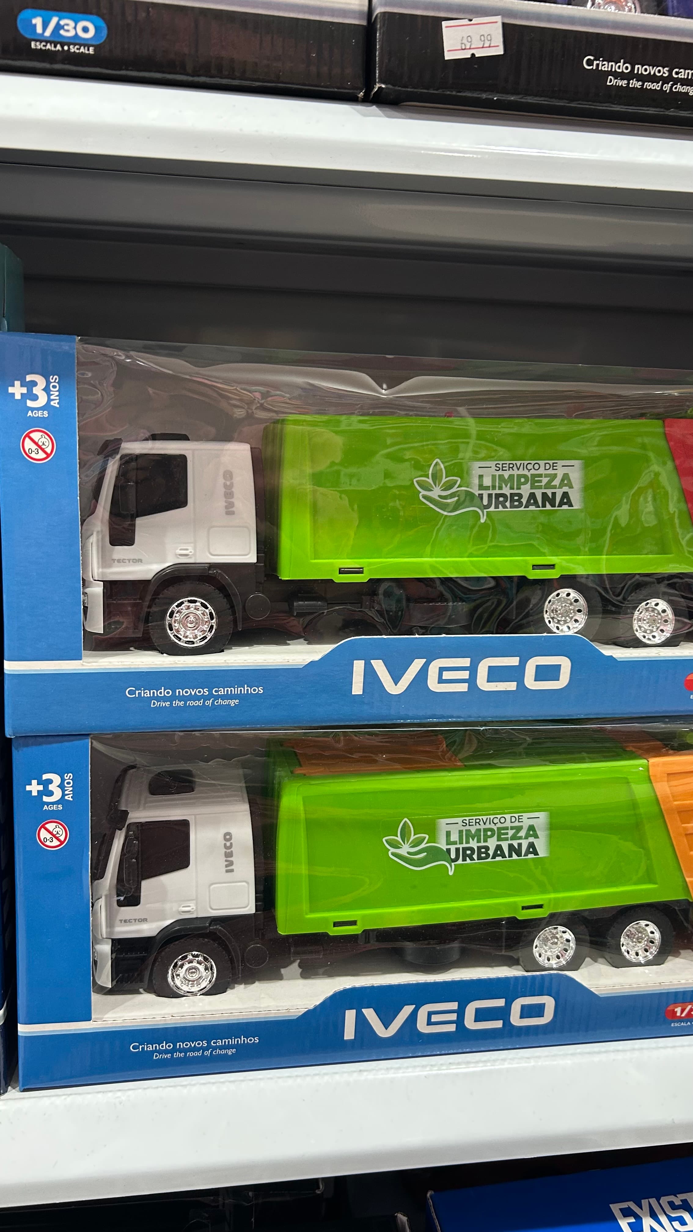 Caminhão Iveco Tector Limpeza Urbana