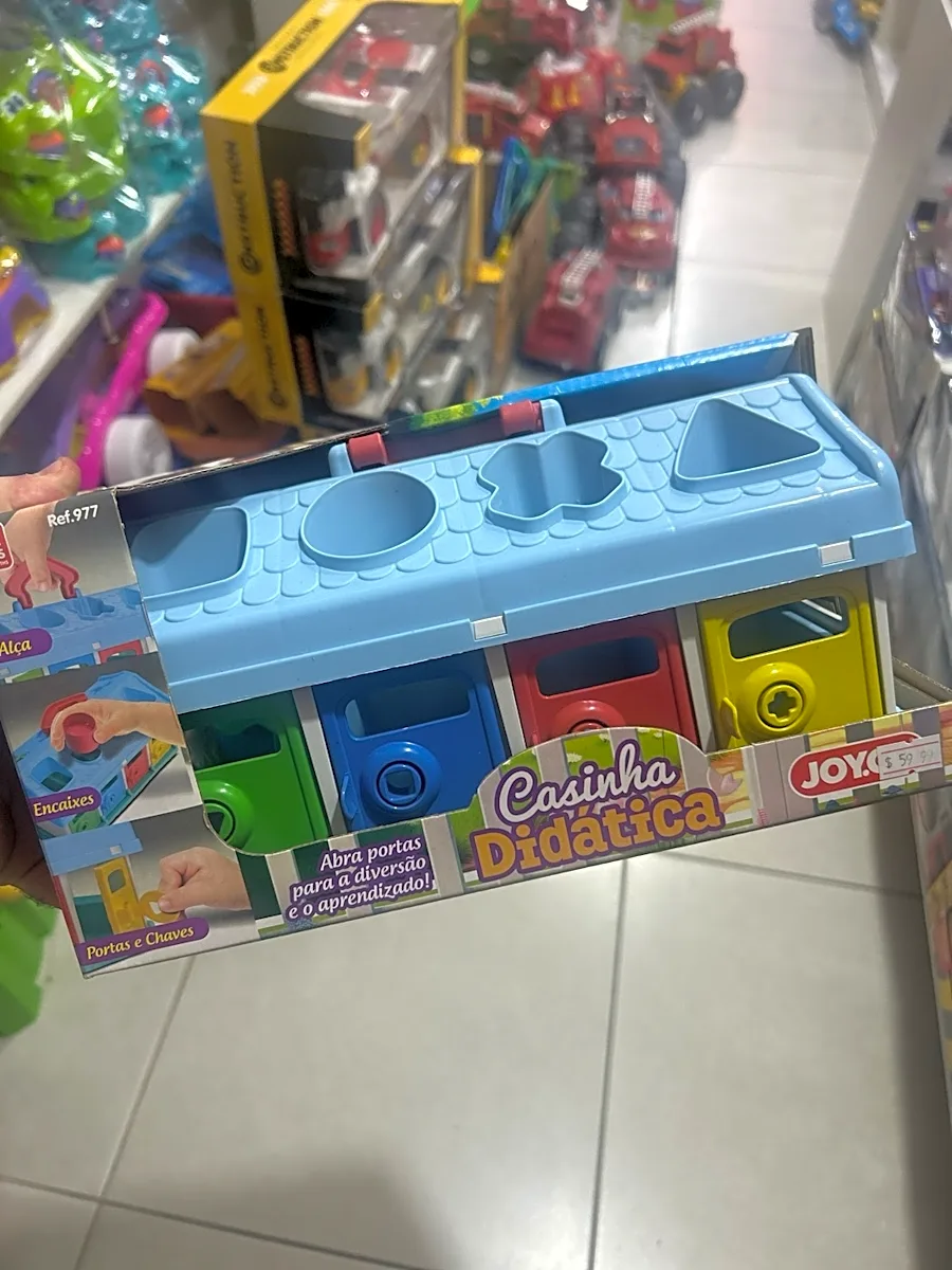Casinha Didática Joy.co com Encaixes, Portas e Chaves